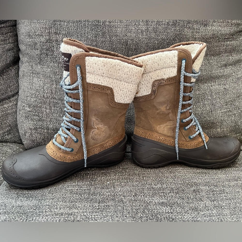 Snow Boots - Picture 4 of 4